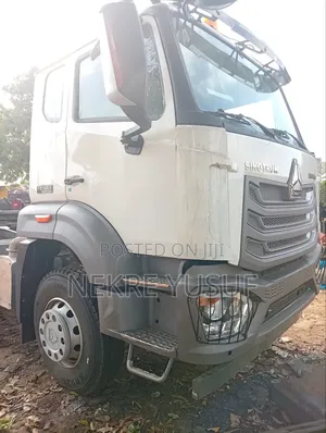 Sinotruk Howo 2010 Tractor Unit - An Sake Gyarawa