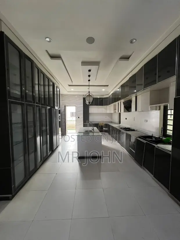 Gidan Bacci 5 Bedroom Mai Zaman Kansa a Mega Mound Estate, Lekki don Hayarwa - 1