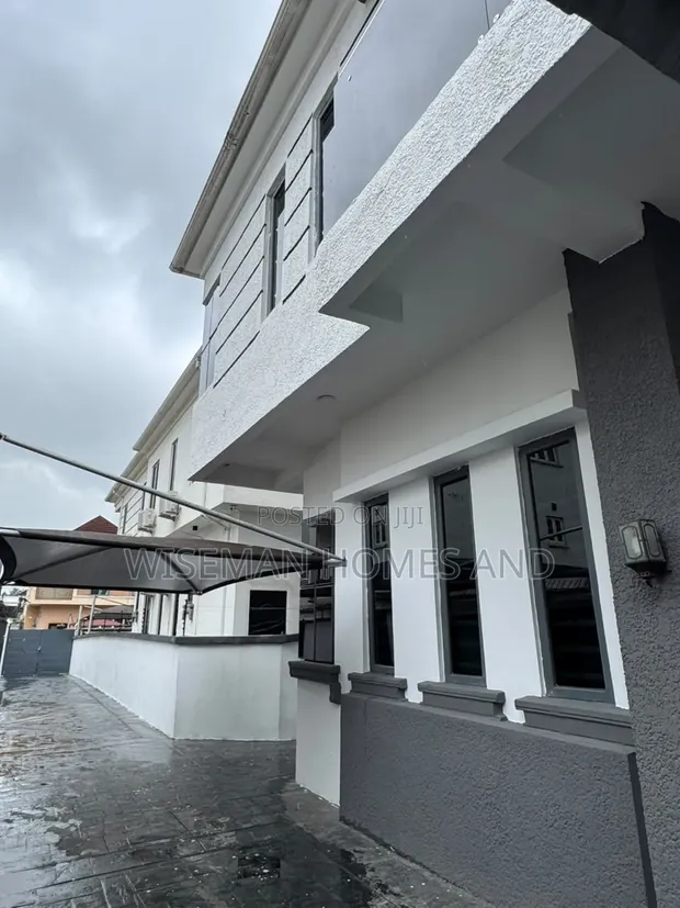 5 Bedroom Duplex with BQ for Rent, Chevron Drive Lekki - 1