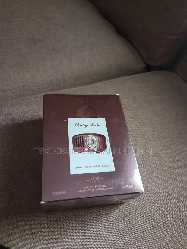 Lattafa Vintage Radio Eau de Parfum - Unisex 100ml - 1