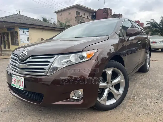 Toyota Venza 2010 Brown - 1