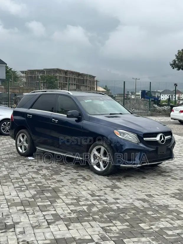 Mercedes-Benz GLE 350 2018 Blue - 1