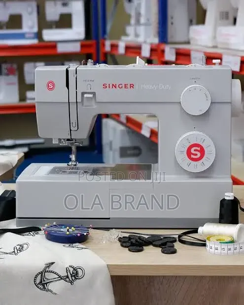 Singer Heavy Duty 4423/4432 Sewing Machine - 1