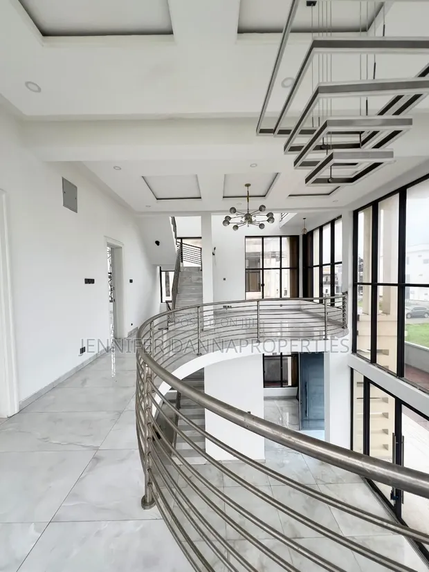 4 Bedroom Duplex with BQ in Lekki Phase 2 - 1