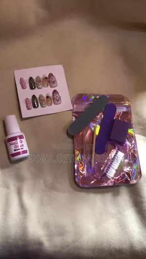 Classic Press-On Nails