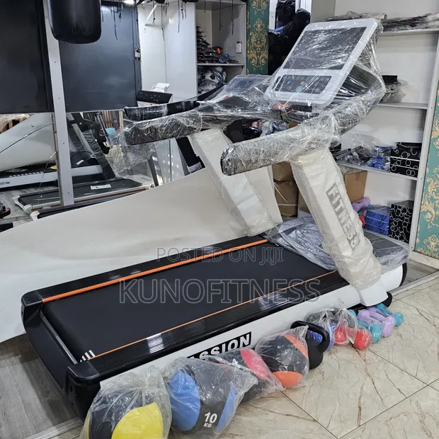 Passion 6HP Commercial Treadmill - 1