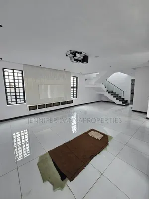 5 Bedroom Duplex for Sale in Sangotedo