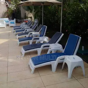 Home Interiors Gado na gefen Pool tare da Cushion & Stool