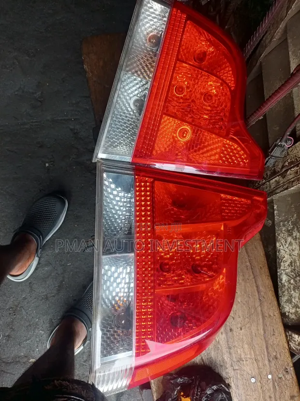 Volvo S60 Rear Lights (2005-2007) - 1