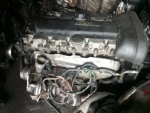 Injin da Turbo na Volvo XC90 T5 (Na Biyu) - 1