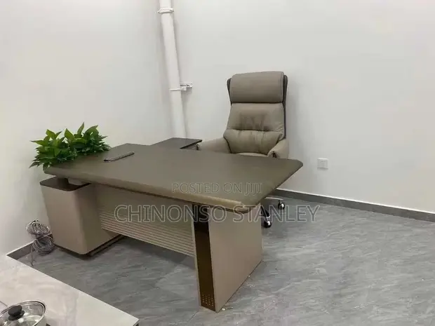 Luxury Standard Executive Office Table - 1.8m - 1