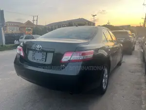 2010 Toyota Camry LE 2.5L Green