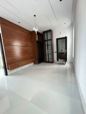 5-Bedroom Duplex with Pool in Ajah