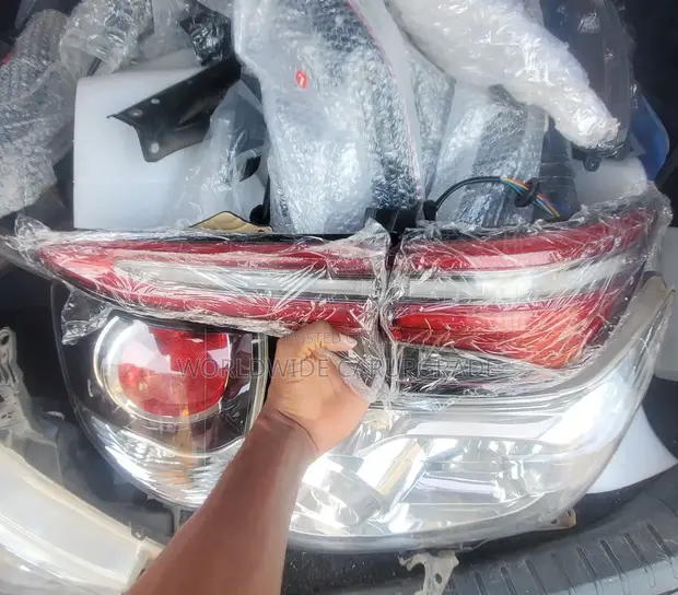 Complete Toyota Fortuner Backlight 2020 - 1