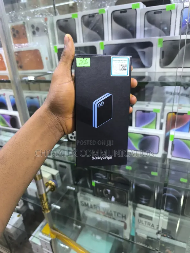 New Samsung Galaxy Z Flip7 256GB Purple - 1