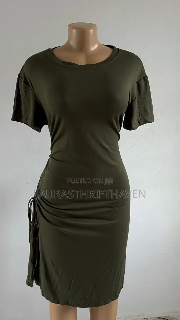 Green Minimalist Cotton Dress - Size M - 1