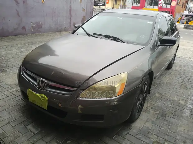 Honda Accord 2006 Gray - 1