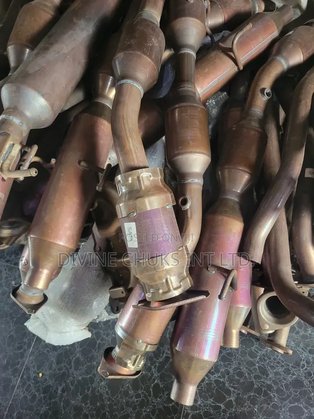 Catalyst na Toyota Corolla (2007-2015) - 4 Plug & V6 - 1