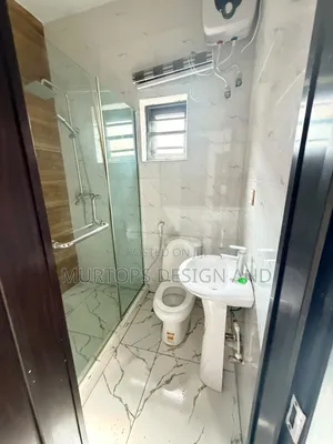 Rentin Gidan Studio a Thomas Estate, Ajah