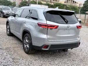2017 Toyota Highlander Limited Platinum 3.5L V6 Silver