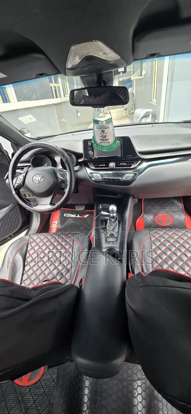 Toyota C-HR 2018 Black - 1