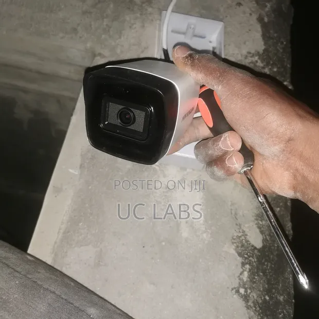 Sanan Shigar Kamara ta CCTV ta Kwararru - UC Labs - 1