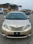 2013 Toyota Sienna LE Gold - 3