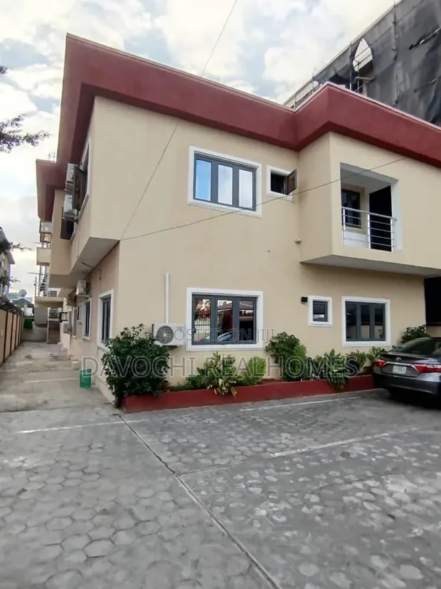 6-Bedroom Duplex for Rent in Lekki Phase 1 - 1