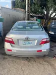 Toyota Camry LE 2.4L 2007 Launi Azurfa - 1