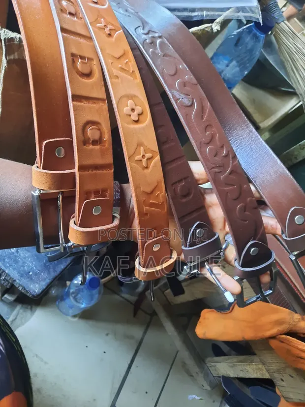 Classic Louis Vuitton Leather Belt - 1
