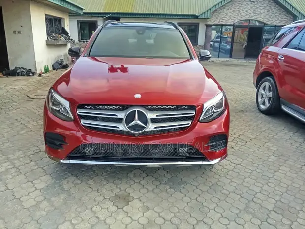 Mercedes-Benz GLC-Class 2018 Red - 1