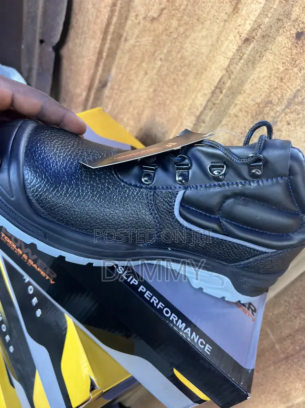 Mid-Cut Industrial Safety Boots - Safety Jogger - 1