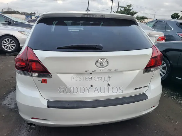 Toyota Venza 2015 White - 1