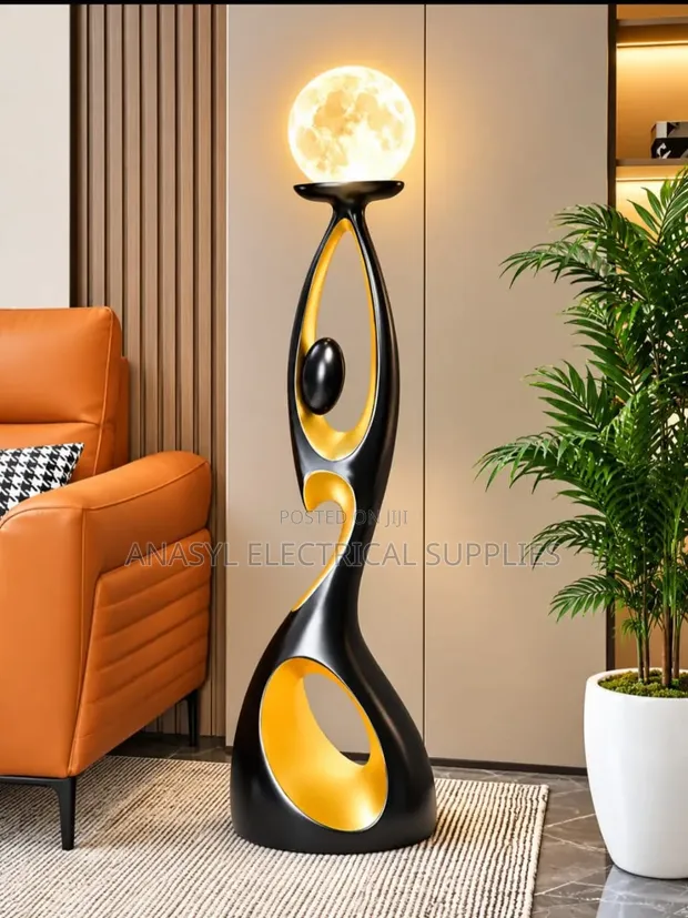 Luxury Abstract Art Floor Lamp - Black & Gold - 1