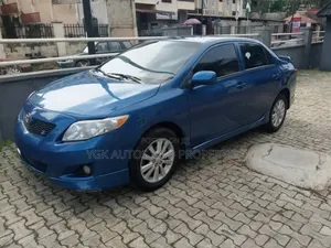 Toyota Corolla S Sedan 2011