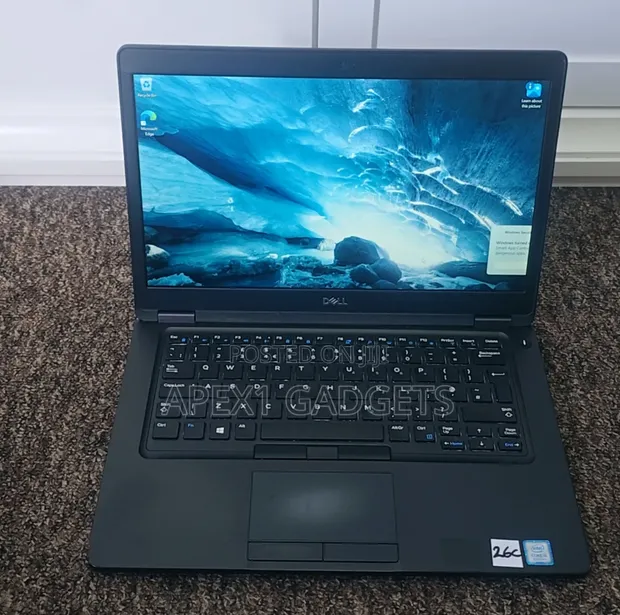 Dell Latitude 5490 Laptop: Core i5, 16GB RAM, 256GB SSD - 1