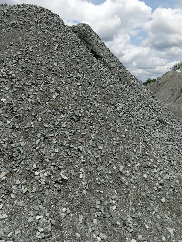 Stone Dust & Chippings for Concrete - 30 Tons Delivery - 1