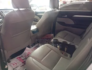 2015 Toyota Highlander XLE AWD SUV