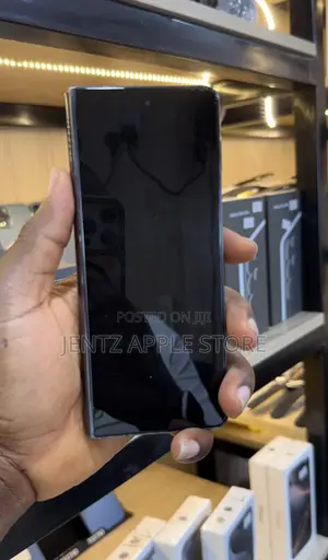 Samsung Galaxy Z Fold4 256GB Black (UK Used)