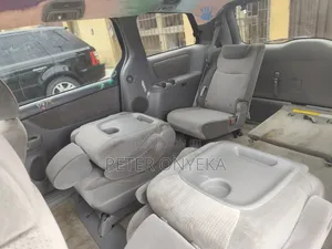 Toyota Sienna 2009 Kalar Kore