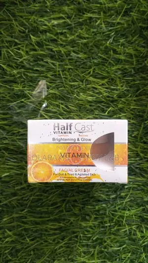 Half Cast Vitamin Cream Mai Haskaka Fuska