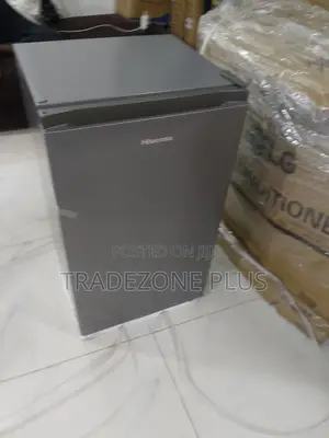 Hisense 90L Compact Refrigerator REF093DR