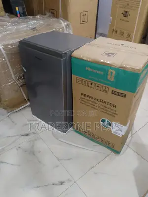 Hisense 90L Compact Refrigerator REF093DR