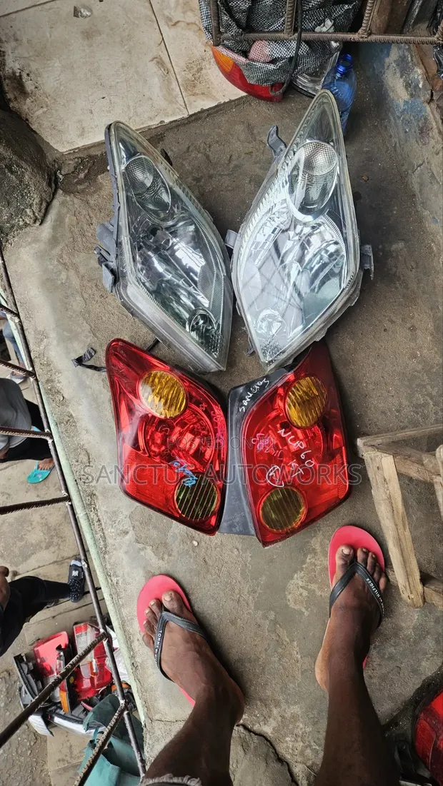 Scion xA Headlight (Used) - 1
