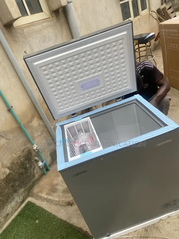 Aeon FRAE150 Chest Freezer 150L - 1