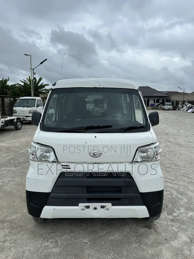 Daihatsu Hijet Mini Bus 2018 - Amfani Da Aka Yi A Kasashen Waje - 1