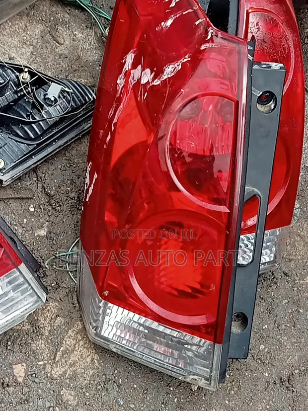 Nissan Quest Backlight Gyara (2005) - 1
