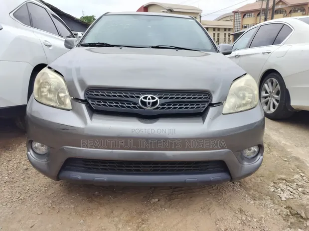 2005 Toyota Matrix XR Hatchback AWD - 1