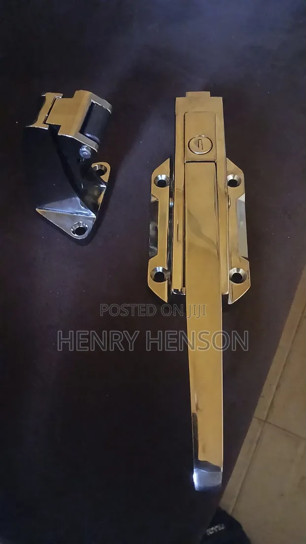 Industrial Keys for Ovens and Cold Rooms - 1