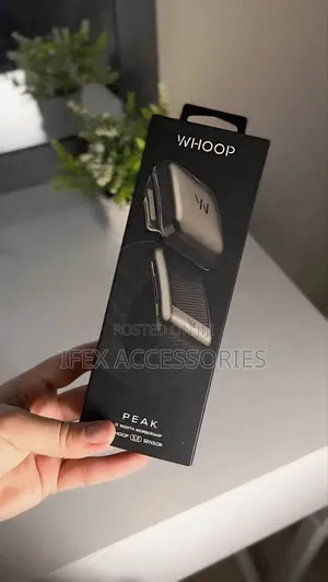 Whoop Peak 5.0 Sensor tare da Memba na Watan 12